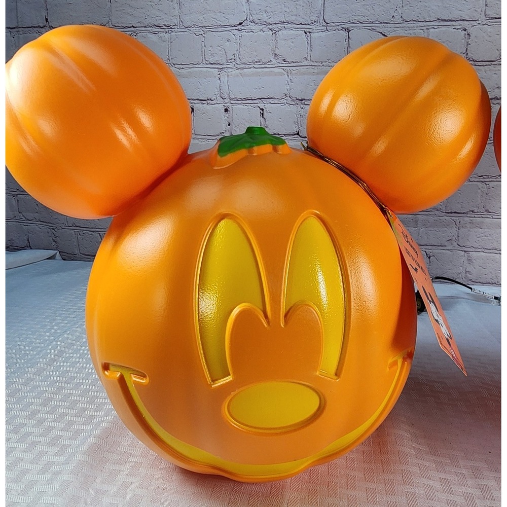 New 2026 Release Disney 11" HALLOWEEN Mickey Mouse PUMPKIN Light Up Blow Mold